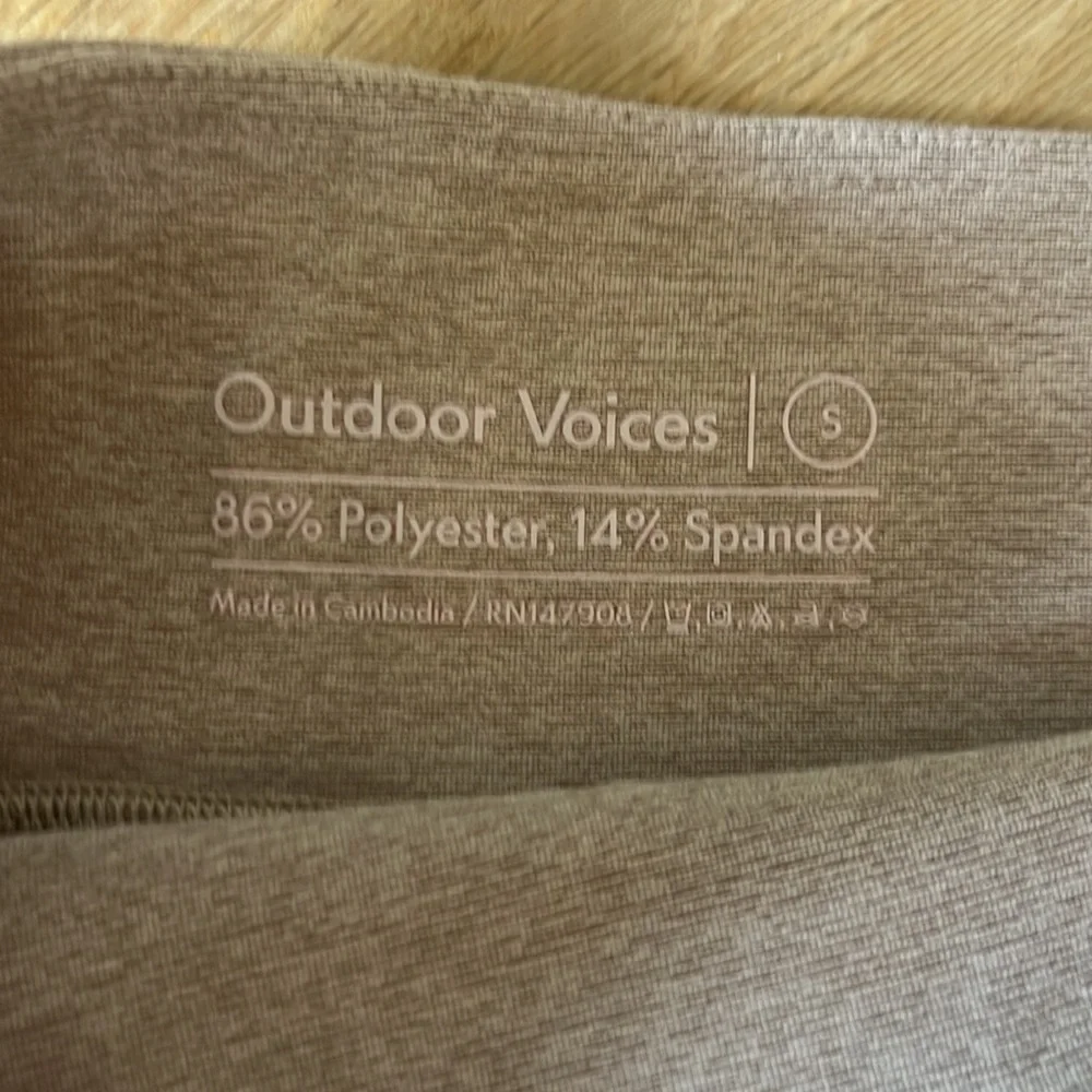 Outdoor Voices Three Tone Neutral Leggings Size S - Picture 3 of 4